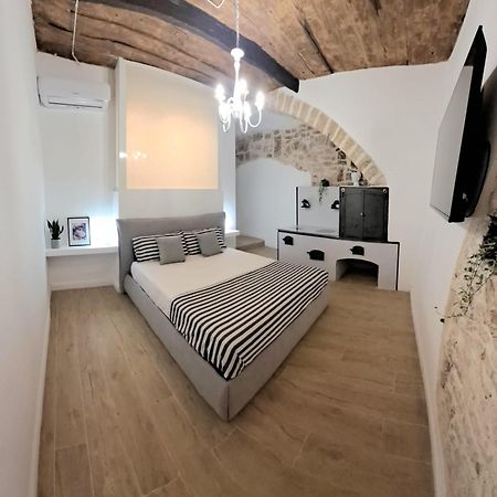 Suite San Marco Bari Bagian luar foto